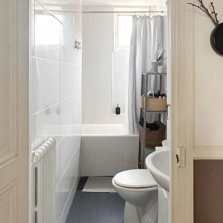Perfect For Small Families/couples. By Everything. * Parigi